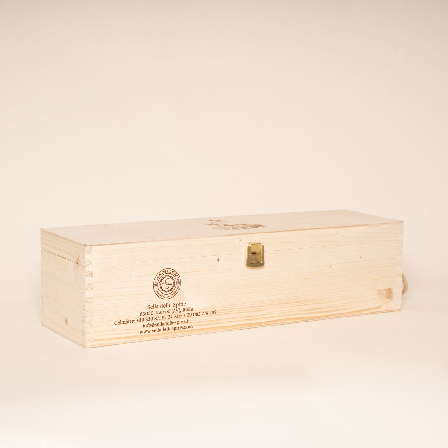 Confezione in legno Magnum Taurasi DOCG "Vigna Piano d'Angelo" 2018